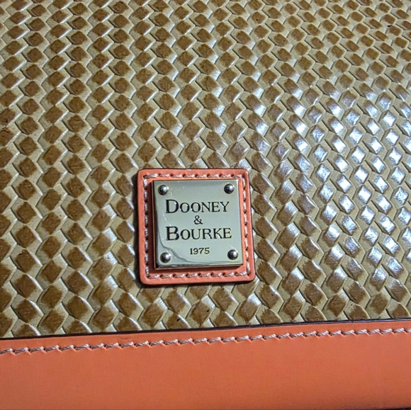 Dooney & Bourke Beacon Bag - Picture 5 of 10